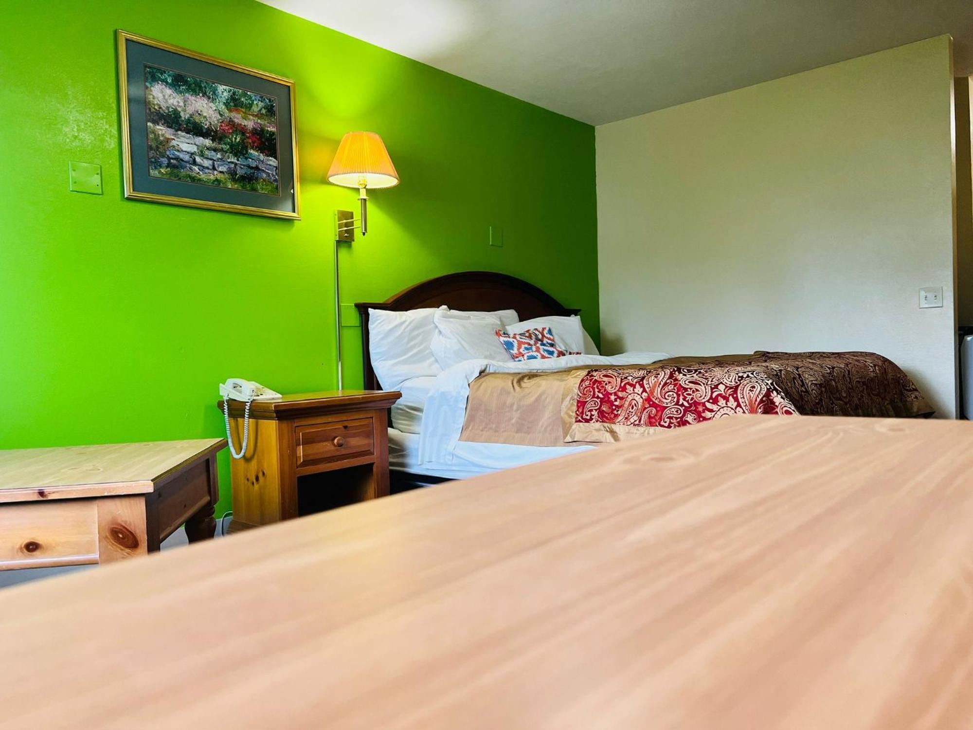 Villa Inn Motel Near Hwy 12 Wi Capital O Fort Atkinson Extérieur photo