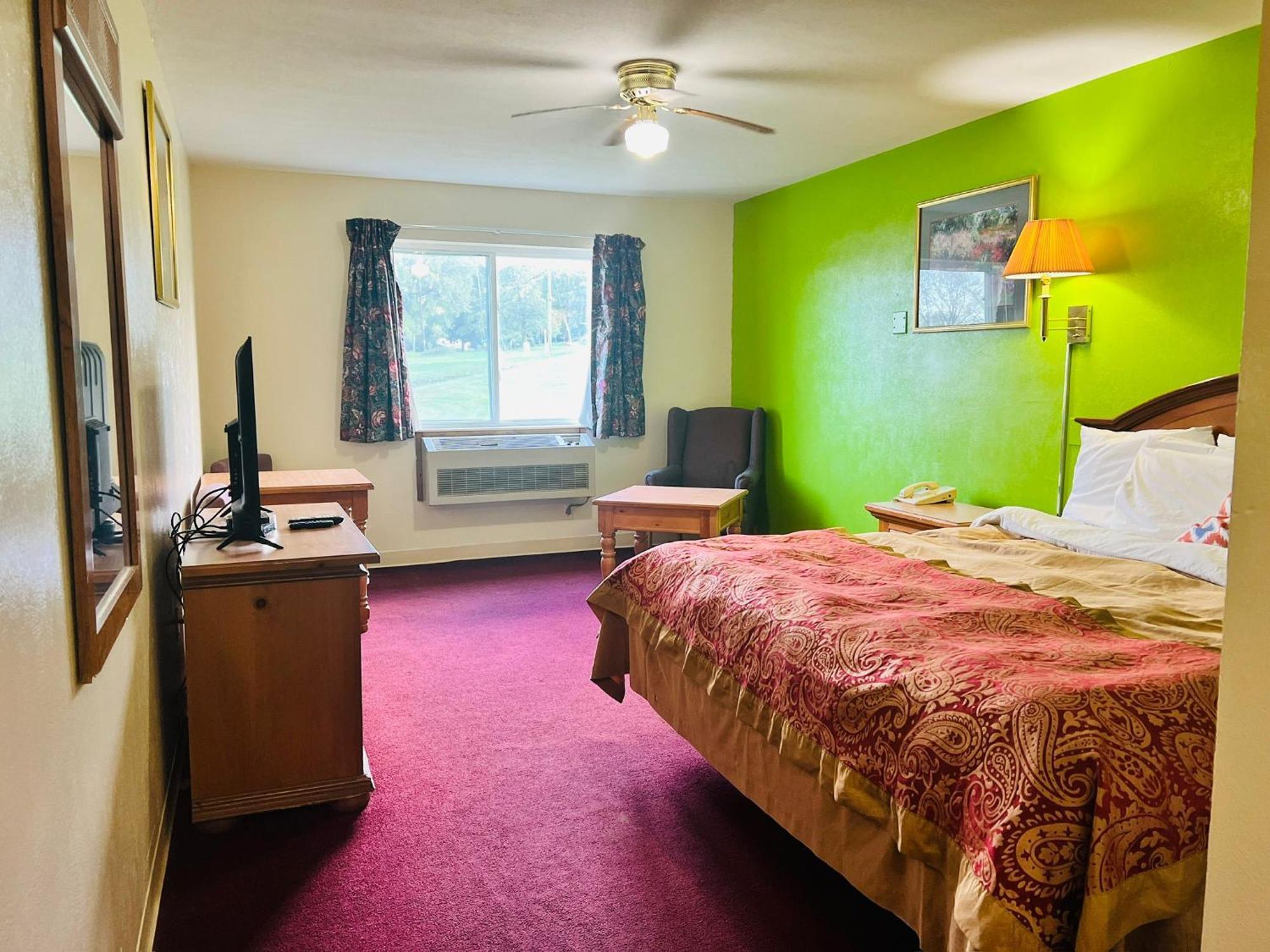 Villa Inn Motel Near Hwy 12 Wi Capital O Fort Atkinson Extérieur photo