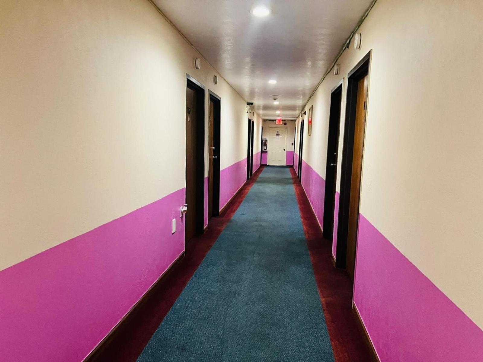 Villa Inn Motel Near Hwy 12 Wi Capital O Fort Atkinson Extérieur photo