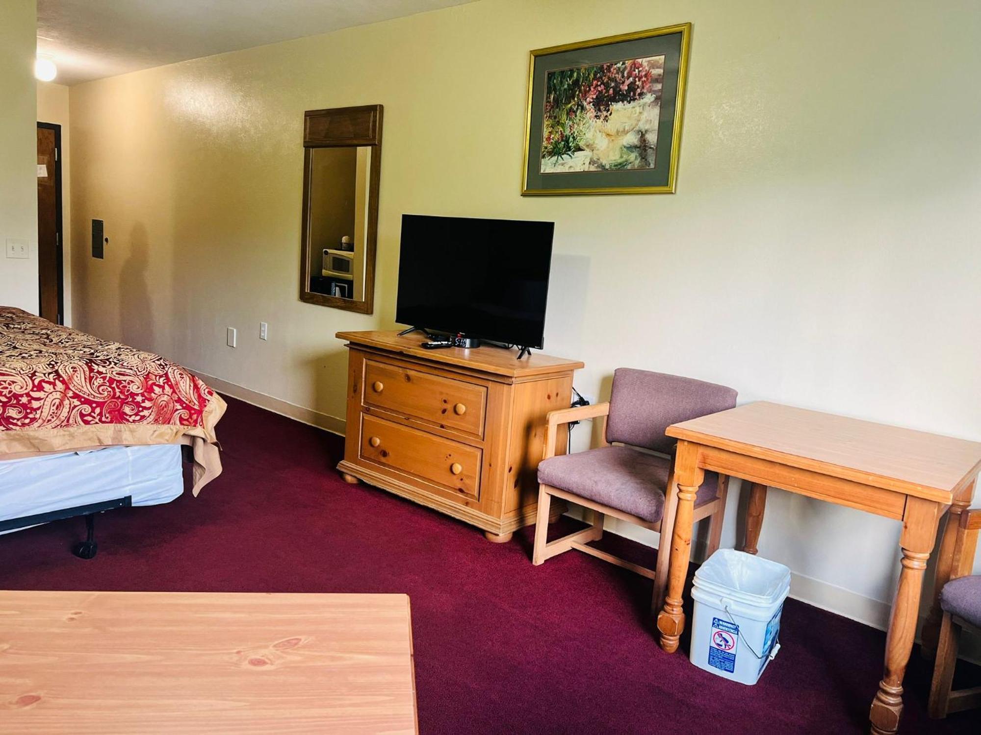 Villa Inn Motel Near Hwy 12 Wi Capital O Fort Atkinson Extérieur photo